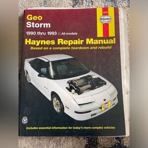 Geo Storm 1990 thru 1993 Haynes Repair Manual 40030